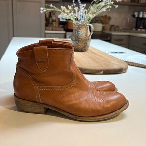 Sundance NWT Italian Leather Cowgirl Finch Boots